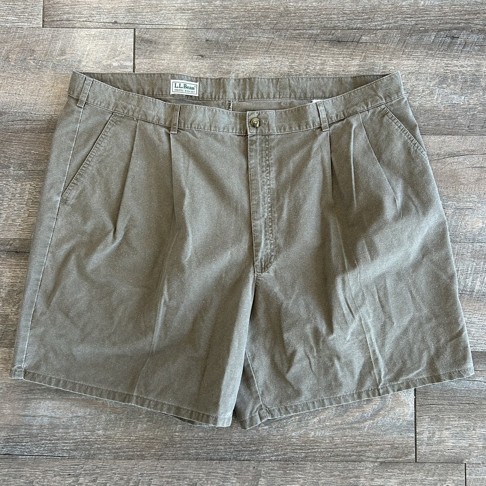 Vintage 90s LL Bean Men's Tropic Weight Pleated Khaki Tan Shorts Cotton 44x7